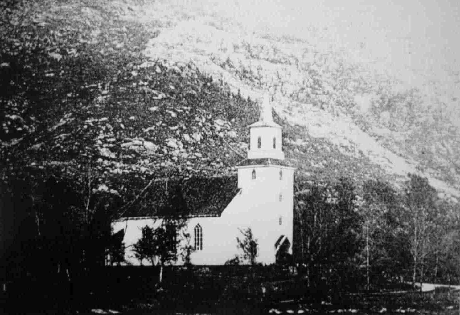 Den 3. kyrkja i Vikebygd